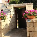 לינה וארוחת בוקר I Mari 3*