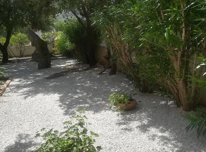 Bed & Breakfast I Mari